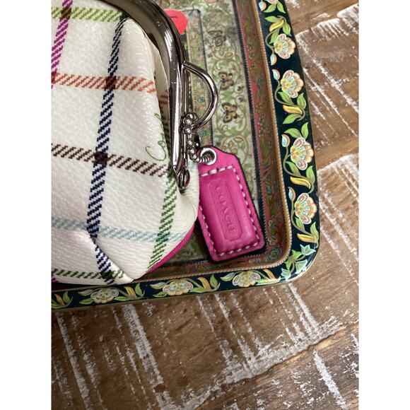 EUC, COACH Kiss lock Wallet/Coin Pouch with a Handcrafted Pen - Picture 2 of 7